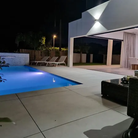 Contemporary With Pool Villa *