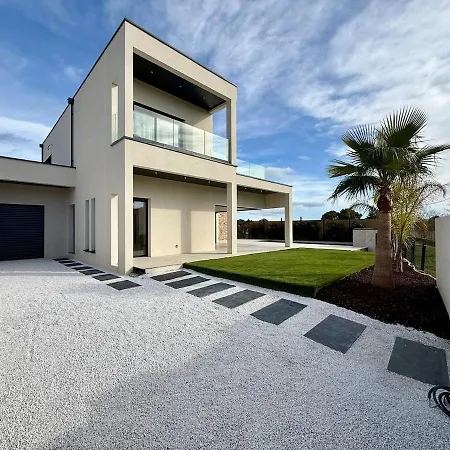 Contemporary With Pool Villetelle