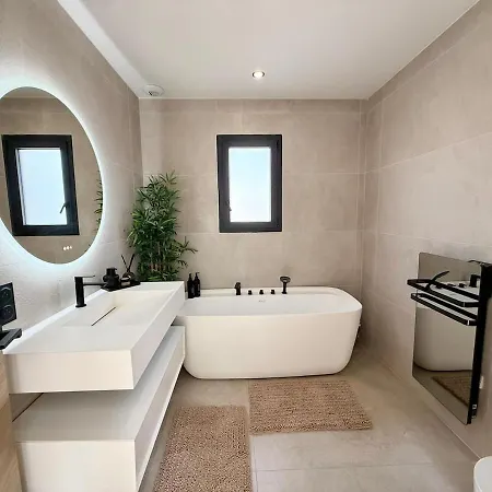 Contemporary With Pool *